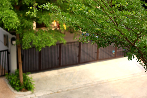 สนามหน้าบ้าน