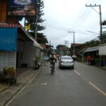 ปั่นผ่านร้านขายยาสบายดี